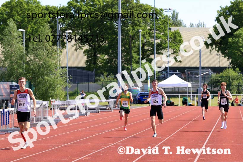 Mens Senior and Under-20s 400 metres, 2024 North Eastern Track and Field Champs., Middlesbrough.  Photo: David T. Hewitson/Sports for All Pics